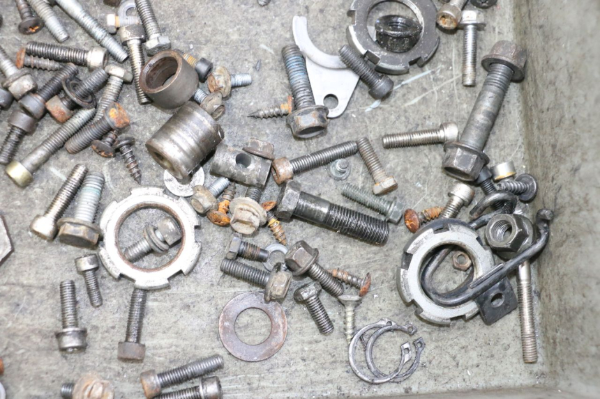 photo de SAC VITI BULLONE MBK BOOSTER SPIRIT NAKED 50 (2004 - 2017) - Primo piano tecnico