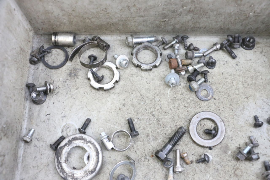 photo de SAC VITI BULLONERIA YAMAHA BW'S EASY 50 (2013 - 2016) - Altra angolazione