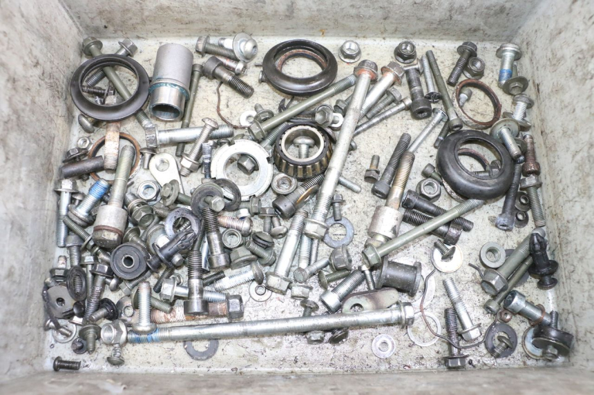 photo de VITI SUZUKI GSF N BANDIT 600 (1996 - 1999) - Vista principale