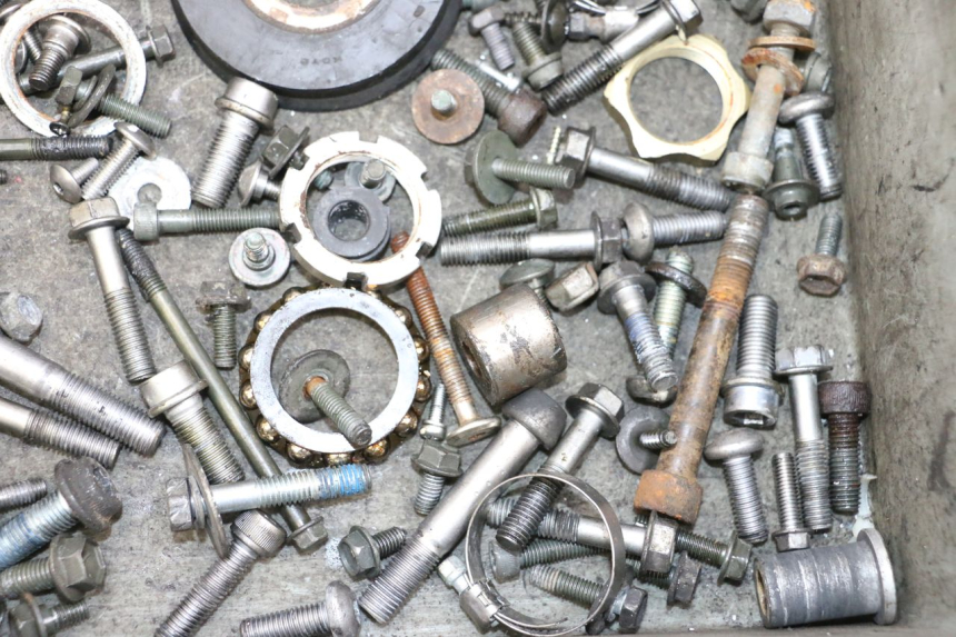 photo de VITI SUZUKI GSXR GSX-R 1000 (2003 - 2004) - Primo piano tecnico