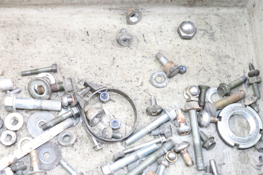 photo de VITI SUZUKI GZ MARAUDER 125 (1998 - 2004)