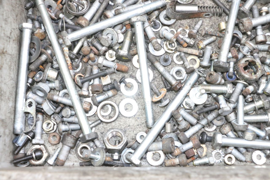 photo de SAC VITI BULLONI PIAGGIO MP3 RL 250 (2007 - 2010) - Altra angolazione