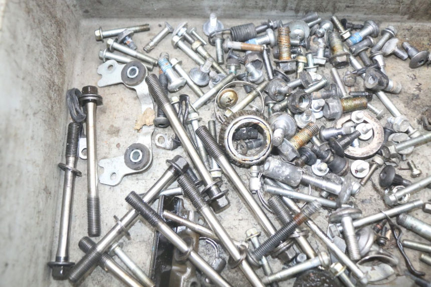 photo de VITI SUZUKI GSR 750 (2011 - 2017)