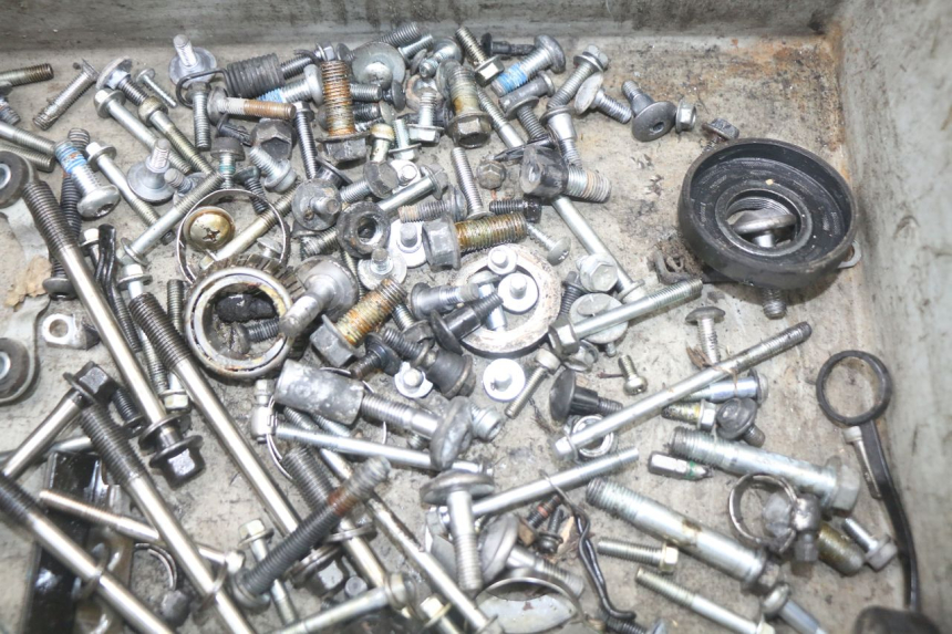 photo de VITI SUZUKI GSR 750 (2011 - 2017)