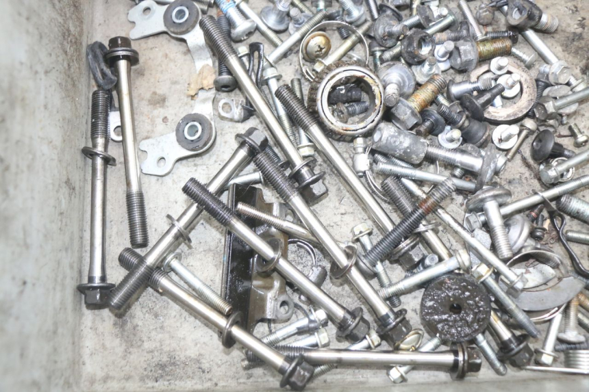 photo de VITI SUZUKI GSR 750 (2011 - 2017)