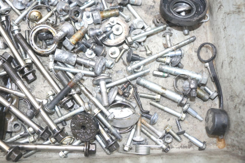 photo de VITI SUZUKI GSR 750 (2011 - 2017)