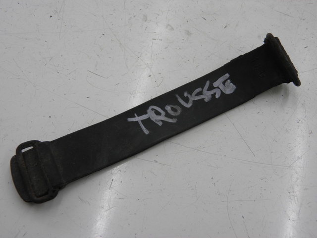 photo de CINGHIA KIT UTENSILI YAMAHA XJS DIVERSION 600 (1997 - 1999)