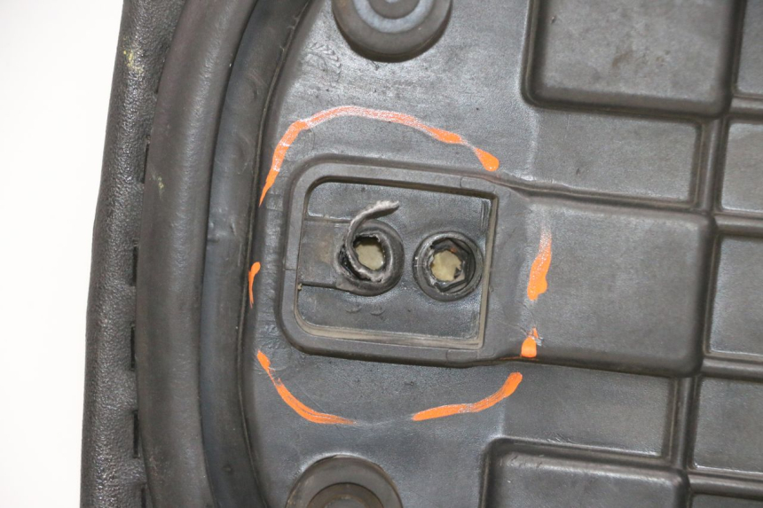 photo de SELLE KYMCO AGILITY 16+ 4T 50 (2018 - 2023) - Ispezione visiva dettagliata