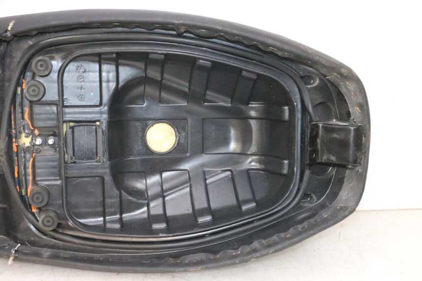 photo de SELLE KYMCO AGILITY 4T 50 (2018 - 2022) - Angolazione alternativa