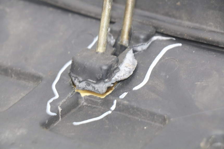 photo de SELLE KYMCO AGILITY RS 2T 50 (2009 - 2013) - Caratteristiche distintive