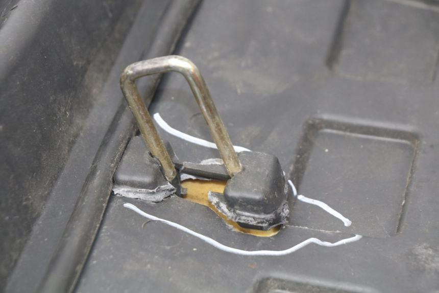 photo de SELLE KYMCO AGILITY RS 2T 50 (2009 - 2013) - Marcature e riferimenti originali