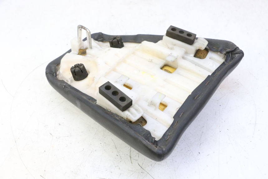 photo de SELLA POSTERIORE HONDA CBF 125 (2009 - 2015)