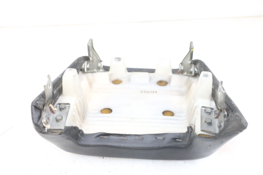 photo de SELLA POSTERIORE KAWASAKI GPX R WARBIRD 600 (1988 - 1993) - Zoom sullo stato d'uso