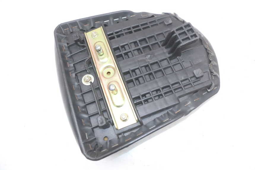 photo de SELLA POSTERIORE HYOSUNG GTR 125 (2006 - 2008)