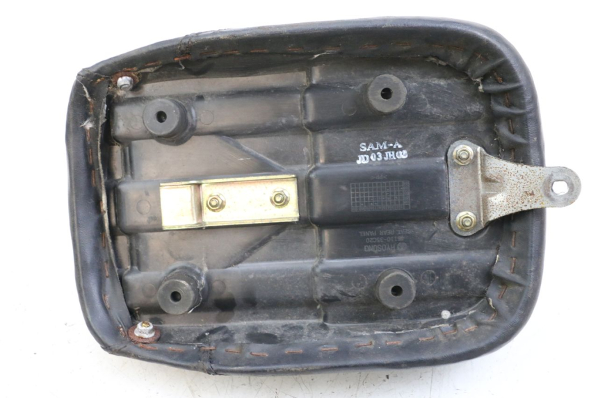 photo de SELLA POSTERIORE HYOSUNG GV AQUILA 125 (2000 - 2004)