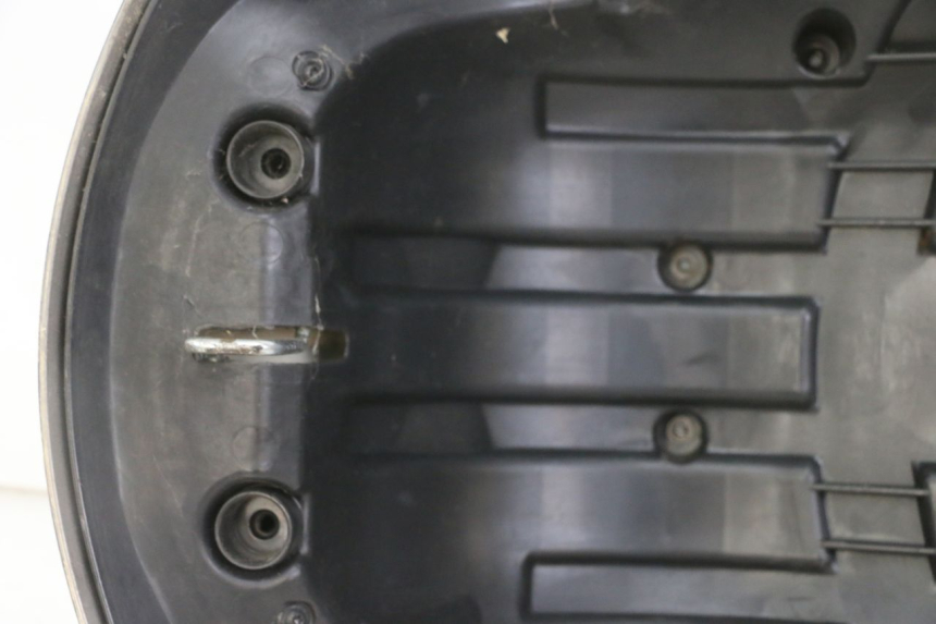 photo de SELLA POSTERIORE PEUGEOT SATELIS 125 (2013 - 2018)