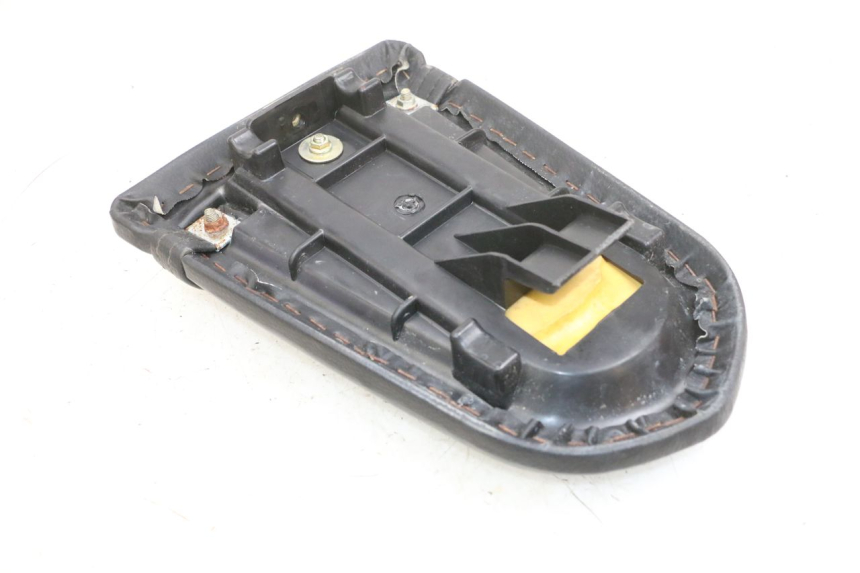 photo de SELLE POSTERIORE DAELIM VJ ROADWIN FI 125 (2008 - 2017) - Dettaglio del componente