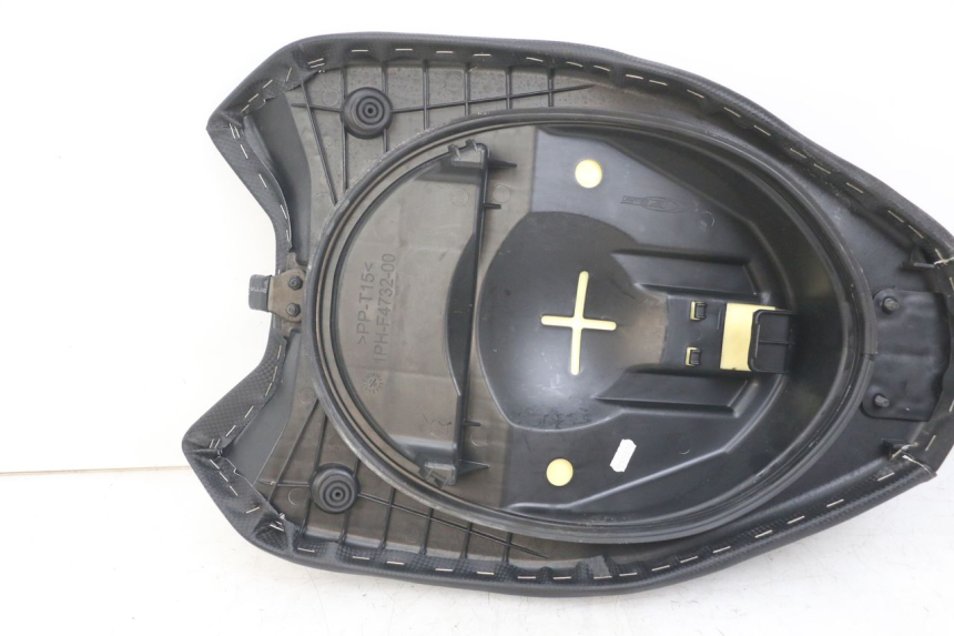 photo de SELLE ANTERIORE YAMAHA AEROX 2T 50 (2013 - 2017)