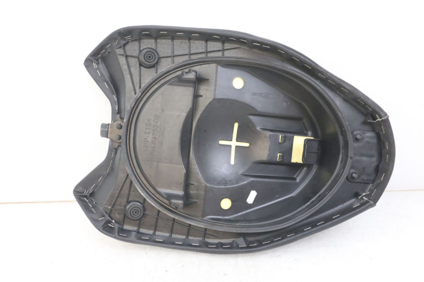 photo de SELLE ANTERIORE YAMAHA AEROX 2T 50 (2013 - 2017)