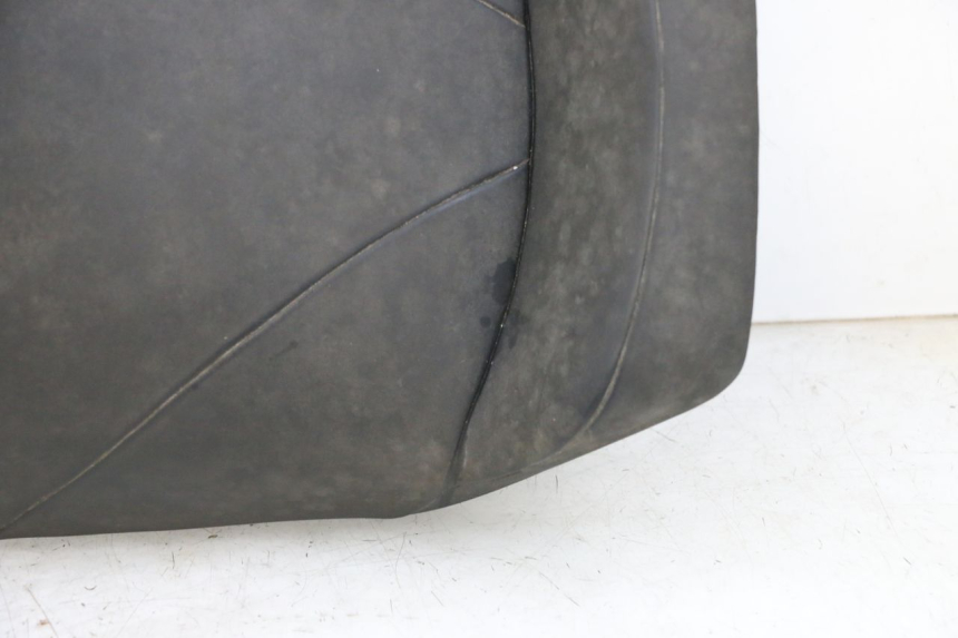 photo de SELLE ANTERIORE YAMAHA FJR ABS 1300 (2006 - 2012) - Caratteristiche distintive