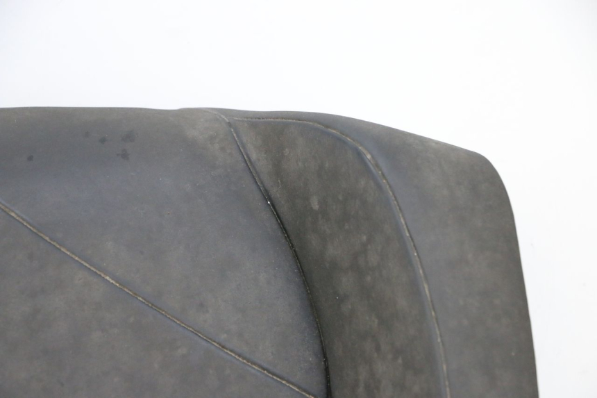 photo de SELLE ANTERIORE YAMAHA FJR ABS 1300 (2006 - 2012) - Zoom sui componenti