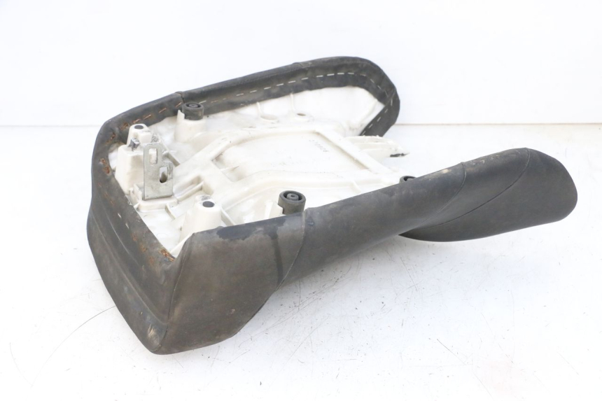 photo de SELLE ANTERIORE YAMAHA FJR ABS 1300 (2006 - 2012) - Zoom sullo stato d'uso