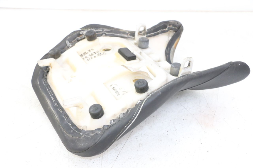photo de SELLA ANTERIORE SUZUKI GSR 750 (2011 - 2017)