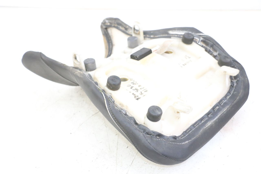 photo de SELLA ANTERIORE SUZUKI GSR 750 (2011 - 2017)