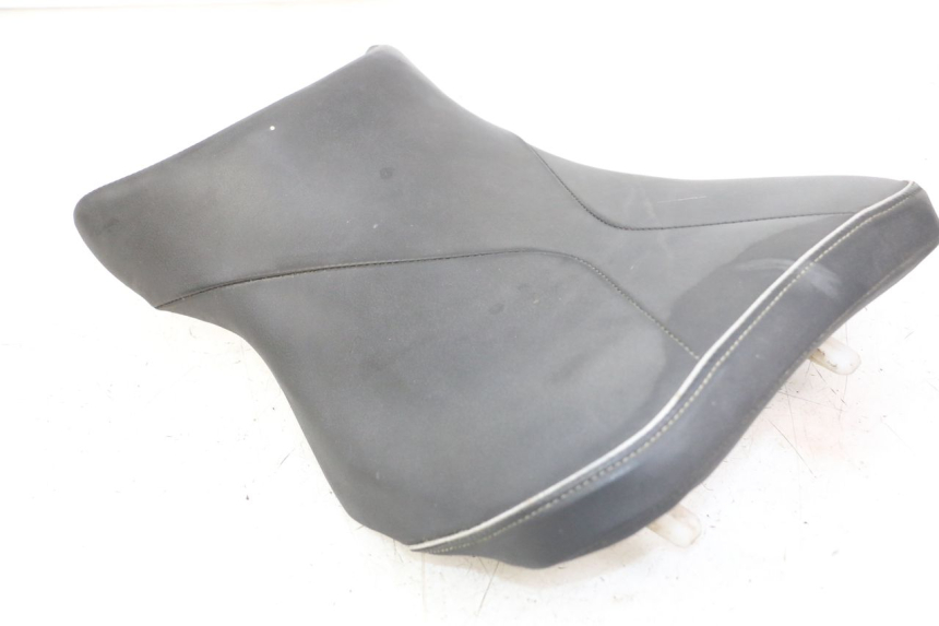 photo de SELLA ANTERIORE SUZUKI GSR 750 (2011 - 2017)