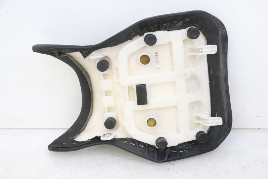 photo de SELLA ANTERIORE SUZUKI GSR 750 (2011 - 2017)