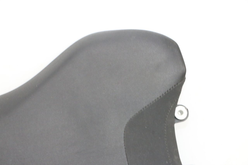 photo de SELLA ANTERIORE YAMAHA MT-07 MT07 ABS 700 (2018 - 2020) - Primo piano ad alta risoluzione