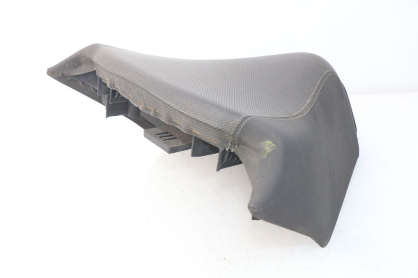 photo de SELLA ANTERIORE PEUGEOT SATELIS 300 (2012 - 2015) - Dettagli dei punti di fissaggio