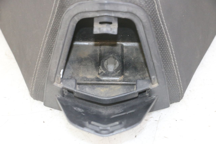 photo de SELLA ANTERIORE PEUGEOT SATELIS 125 (2013 - 2018)