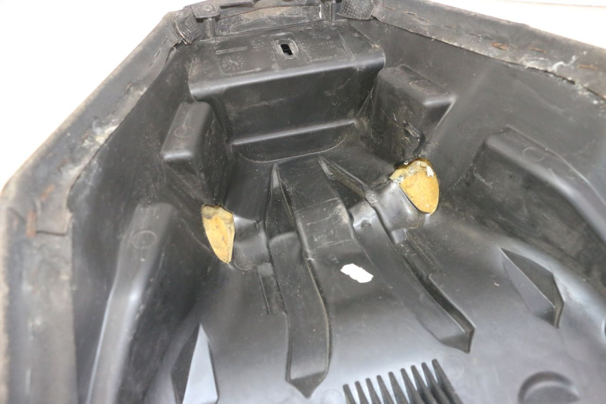 photo de SELLA ANTERIORE PEUGEOT SATELIS 125 (2013 - 2018)