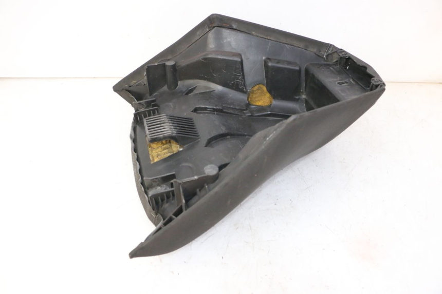 photo de SELLE ANTERIORE PEUGEOT SATELIS 125 (2010 - 2012)