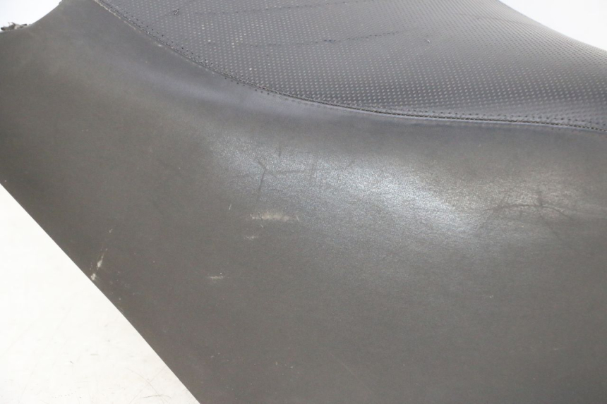 photo de SELLE ANTERIORE PEUGEOT SATELIS 125 (2010 - 2012)