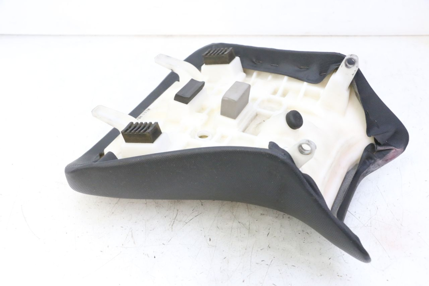 photo de SELLA ANTERIORE SUZUKI SV S 650 (2003 - 2009)