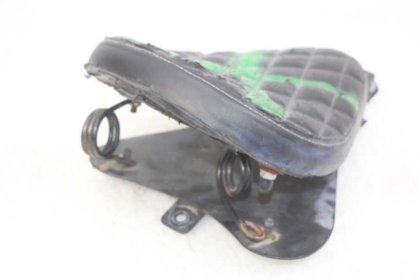 photo de SELLE ANTERIORE DAELIM VL DAYSTAR 125 (2000 - 2011)