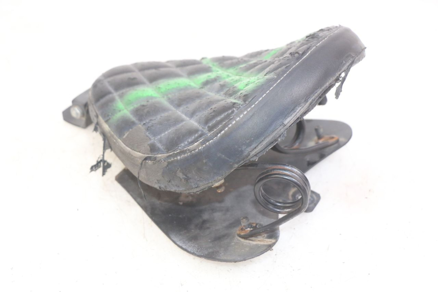 photo de SELLE ANTERIORE DAELIM VL DAYSTAR 125 (2000 - 2011)