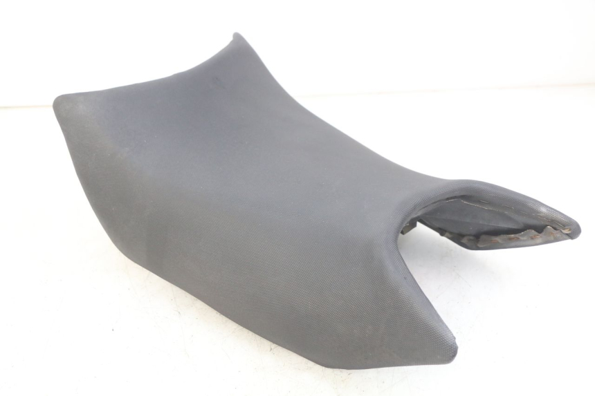 photo de SELLE ANTERIORE SYM WOLF SB 125 (2011 - 2018)