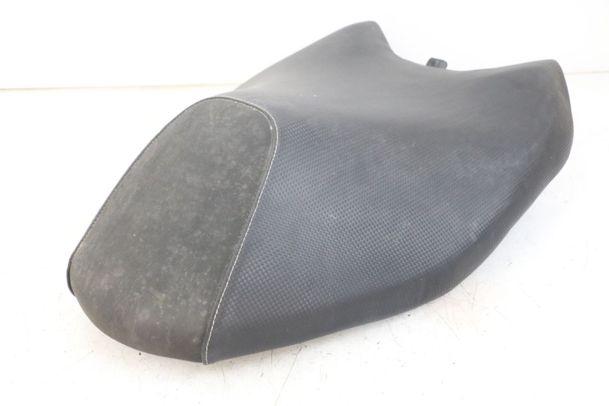 photo de SELLE ANTERIORE YAMAHA AEROX 2T 50 (2013 - 2017)