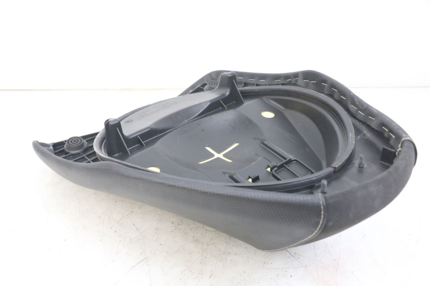 photo de SELLE ANTERIORE YAMAHA AEROX 2T 50 (2013 - 2017)