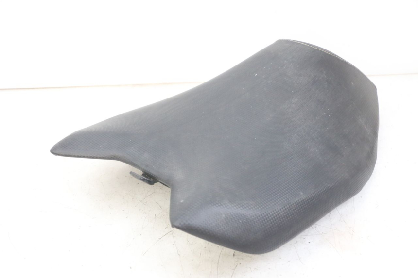 photo de SELLE ANTERIORE YAMAHA AEROX 2T 50 (2013 - 2017)