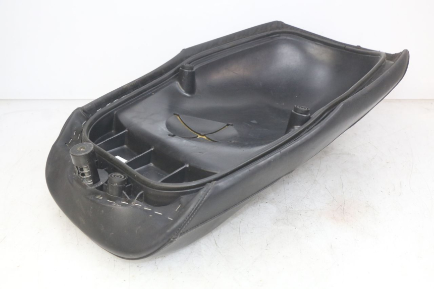 photo de SELLE ANTERIORE YAMAHA YP MAJESTY 125 (2007 - 2010)