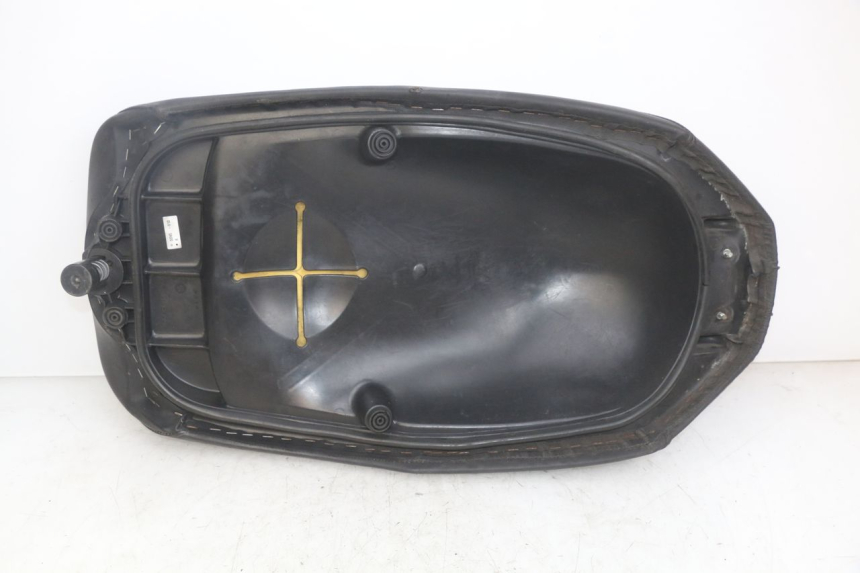 photo de SELLE ANTERIORE YAMAHA YP MAJESTY 125 (2007 - 2010)