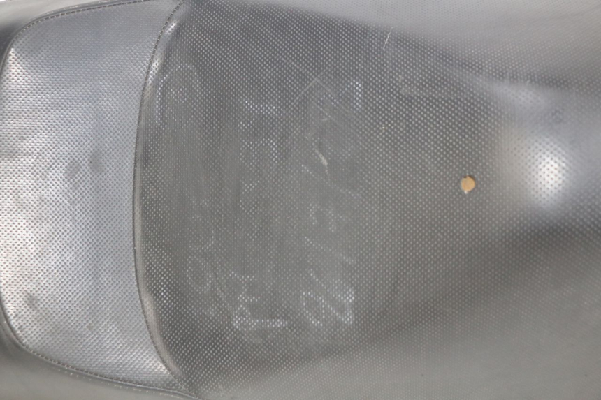 photo de SELLE ANTERIORE YAMAHA YP MAJESTY 125 (2007 - 2010)