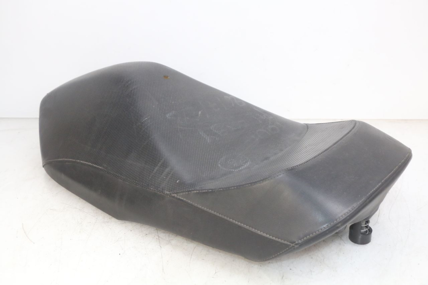 photo de SELLE ANTERIORE YAMAHA YP MAJESTY 125 (2007 - 2010)