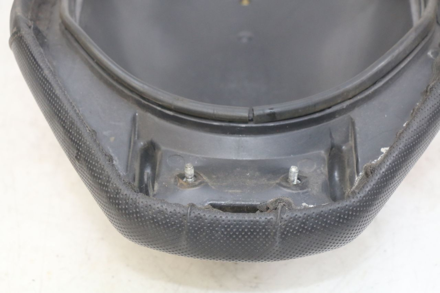 photo de SELLE ANTERIORE YAMAHA YP MAJESTY 125 (2007 - 2010)