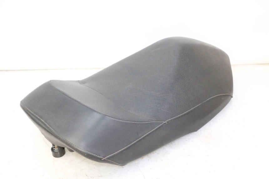 photo de SELLE ANTERIORE YAMAHA YP MAJESTY 125 (2007 - 2010)
