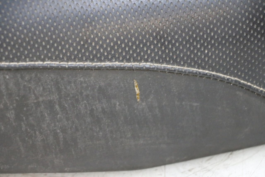 photo de SELLE MBK BOOSTER SPIRIT 50 (2004 - 2017) - Dettagli dei punti di fissaggio